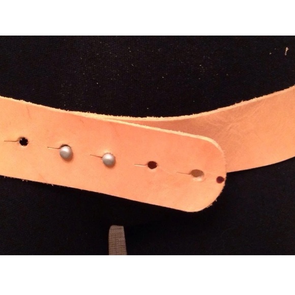 AMERICAN INDIAN CONCHO BELT Vtg Western Southwestern Handmade Leather Studs USA! - Picture 5 of 10